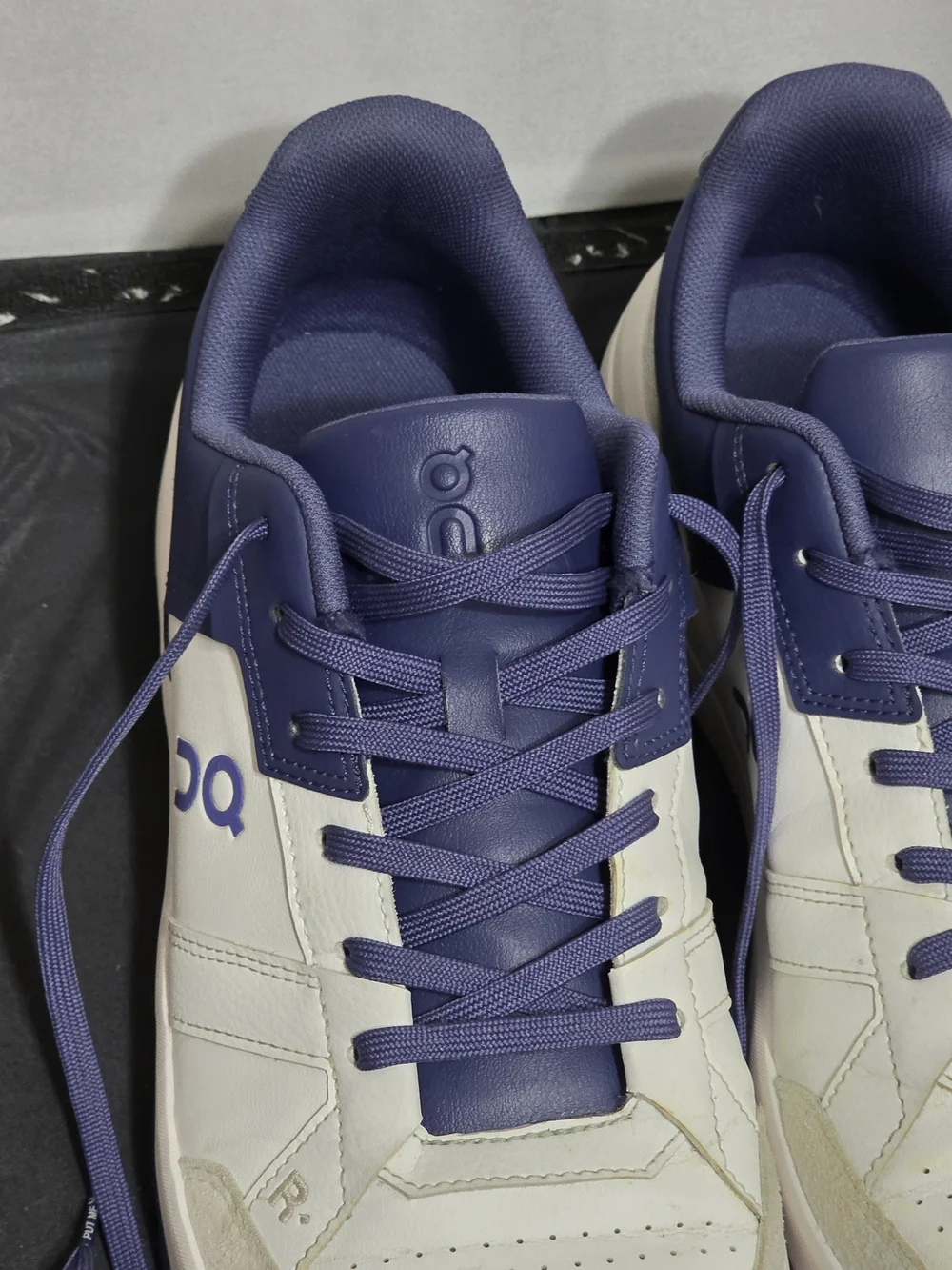 On Cloud The Roger Clubhouse Casual Shoes White / Acai Blue Sz 12 3MF10541534